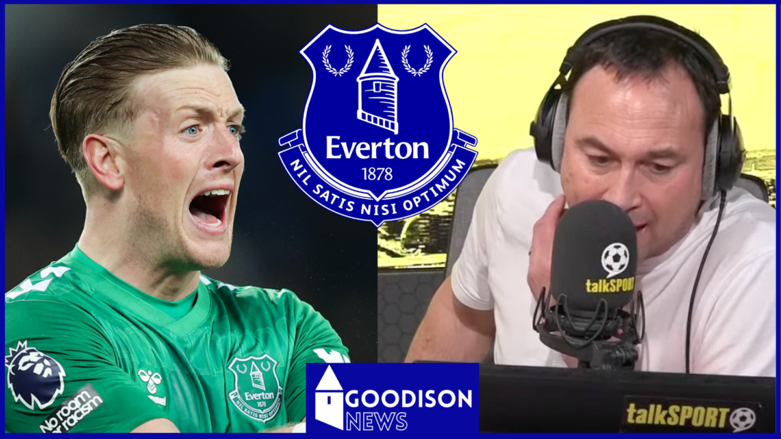 Jordan Pickford and Jason Cundy with Everton badge