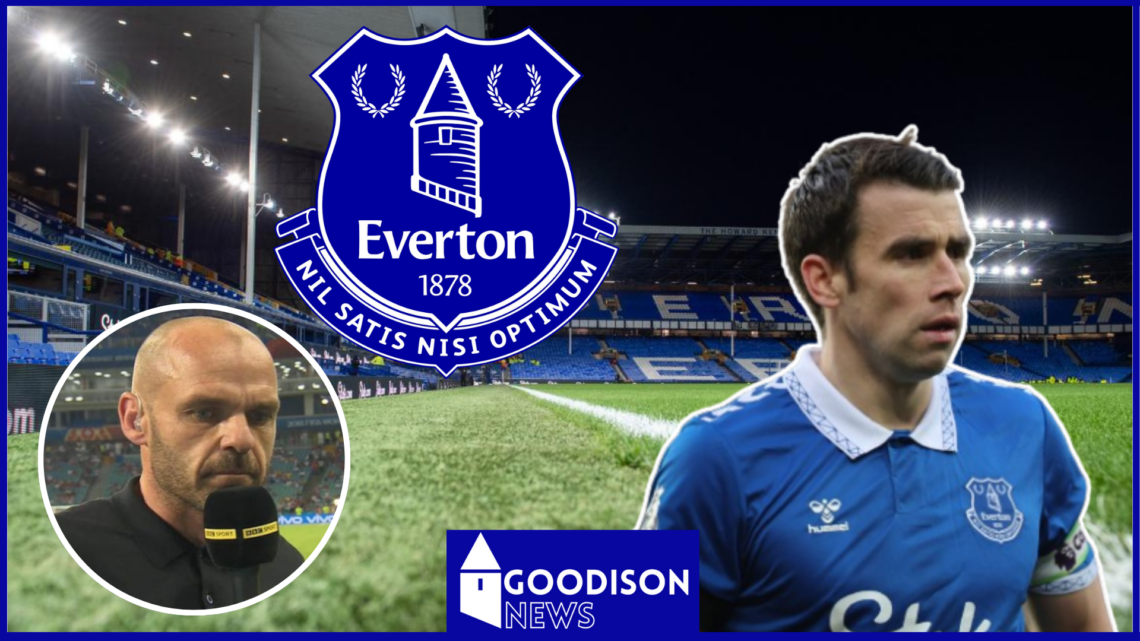 Danny Murphy on Seamus Coleman in Everton v Chelsea