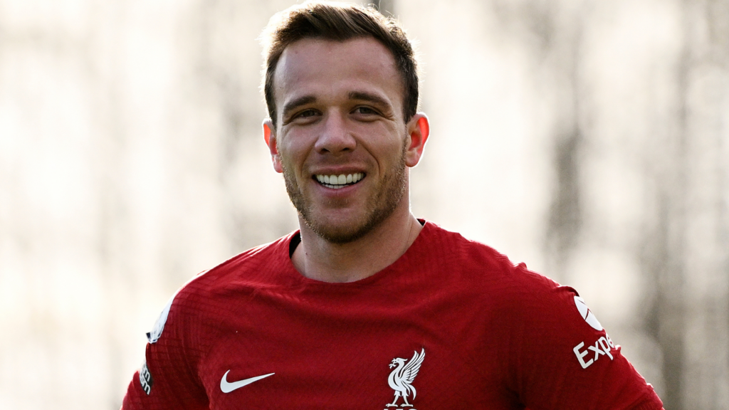 Everton Liverpool Arthur Melo