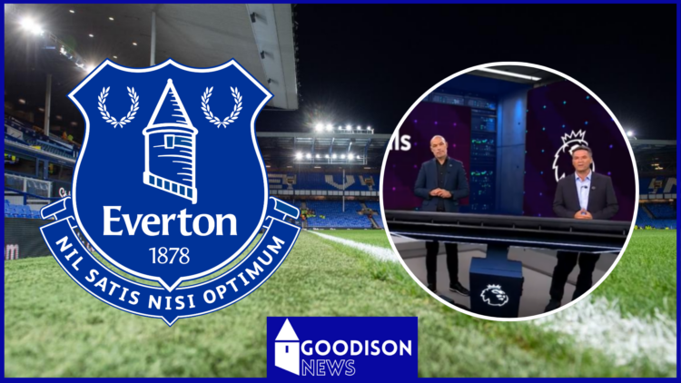 Howard Webb, Everton badge