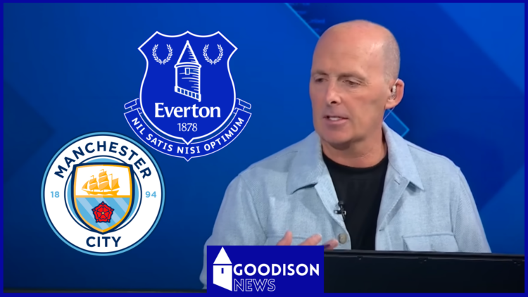 Mike Dean, Manchester City badge, Everton badge
