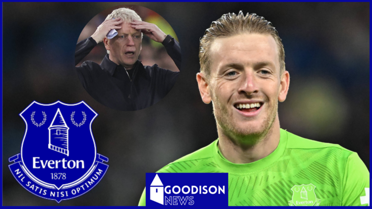 Picture of David Moyes and Jordan Pickford.