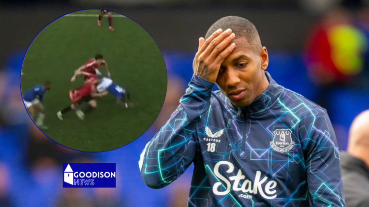 Ashley Young Everton v Man Utd