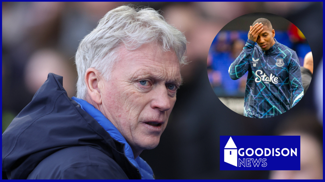 Picture of Everton manager David Moyes and Ashley Young.
