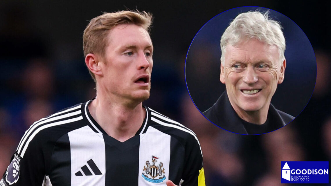 Everton manager David Moyes and Newcastle midfielder Sean Longstaff