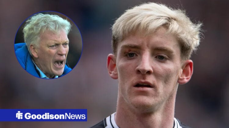 Everton manager David Moyes and Newcastle United forward Anthony Gordon