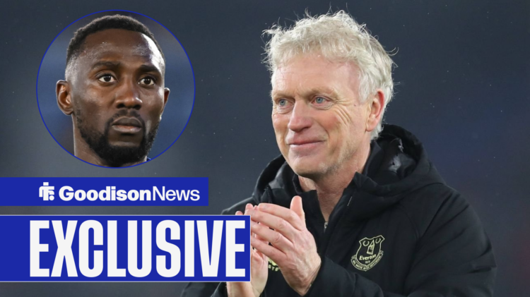 Everton manager David Moyes applauds Leicester's Wilfred Ndidi.