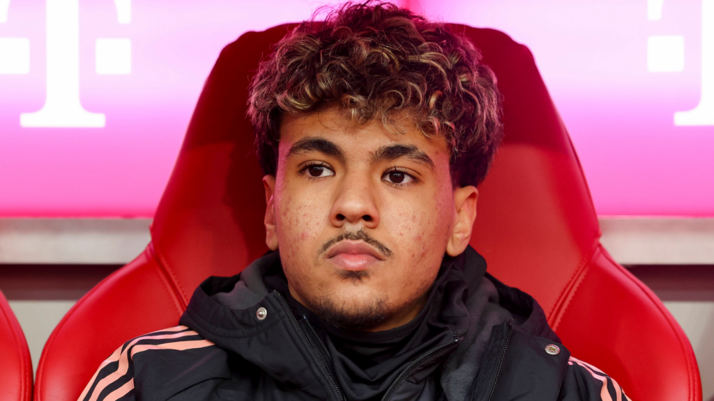 Everton Adam Aznou