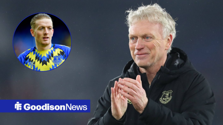 David Moyes looking at a circle inset of Jordan Pickford.