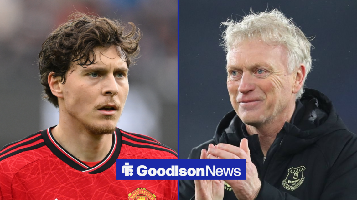 Victor Lindelof looks to his left, while David Moyes claps