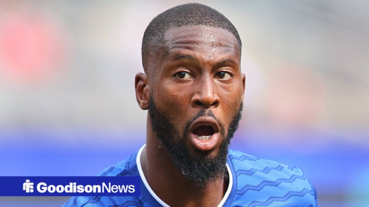 Beto in action for Everton