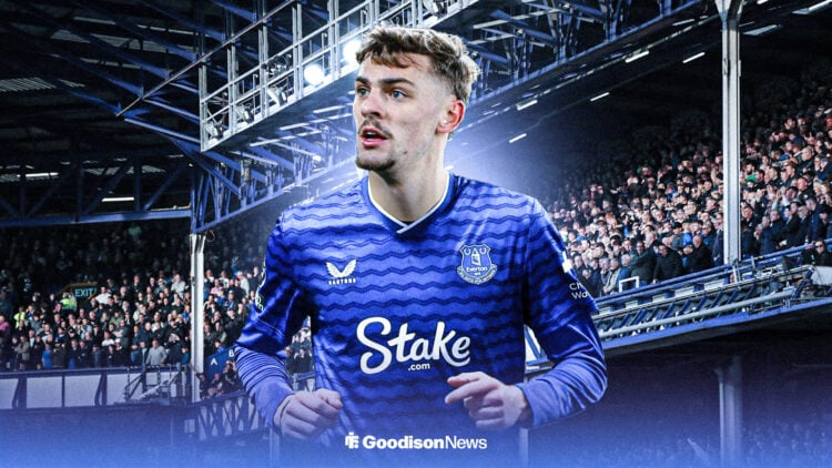 Kiernan Dewsbury-Hall with Everton shirt on