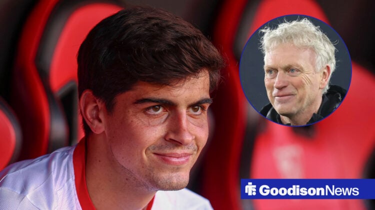 Everton manager David Moyes and Sevilla defender Juanlu Sanchez