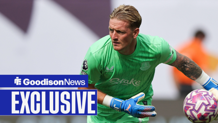 Jordan Pickford in action for Everton.