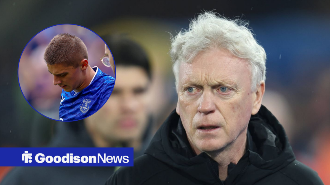 Everton manager David Moyes looking concerned, with Vitalii Mykolenko injured insert