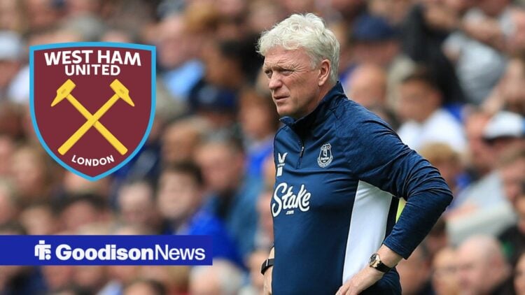 David Moyes looking at West Ham badge