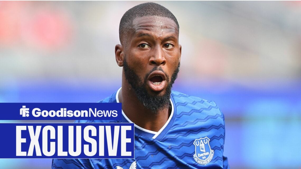 Beto with mouth open playing for Everton