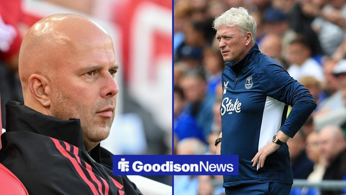 Arne Slot on left looking at David Moyes on right
