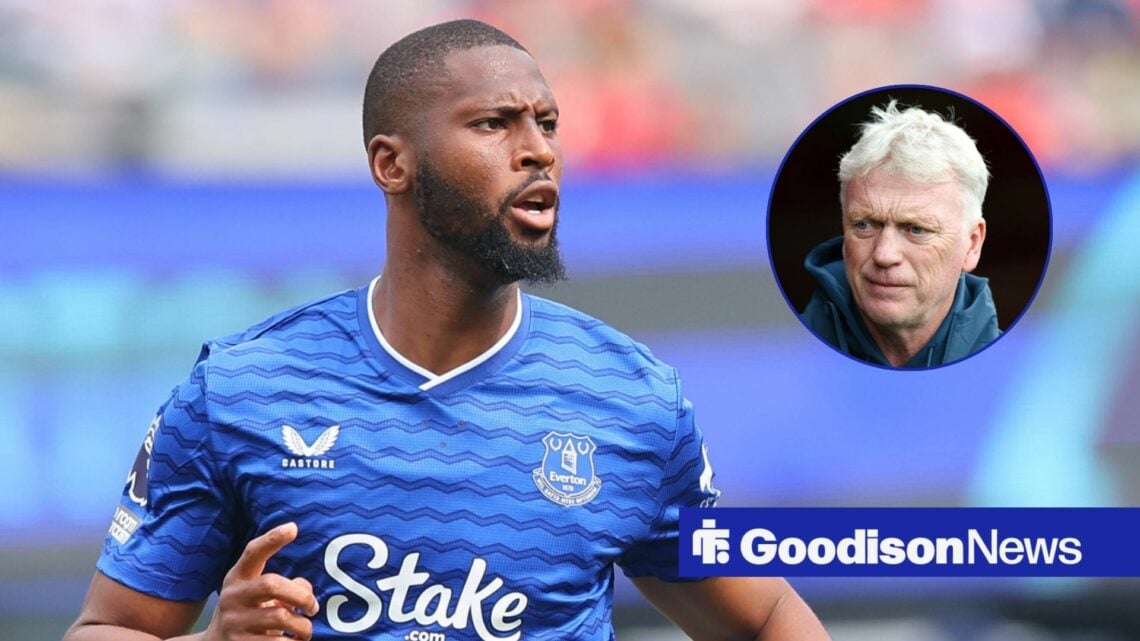 Everton star Beto looking baffled, David Moyes in inset.