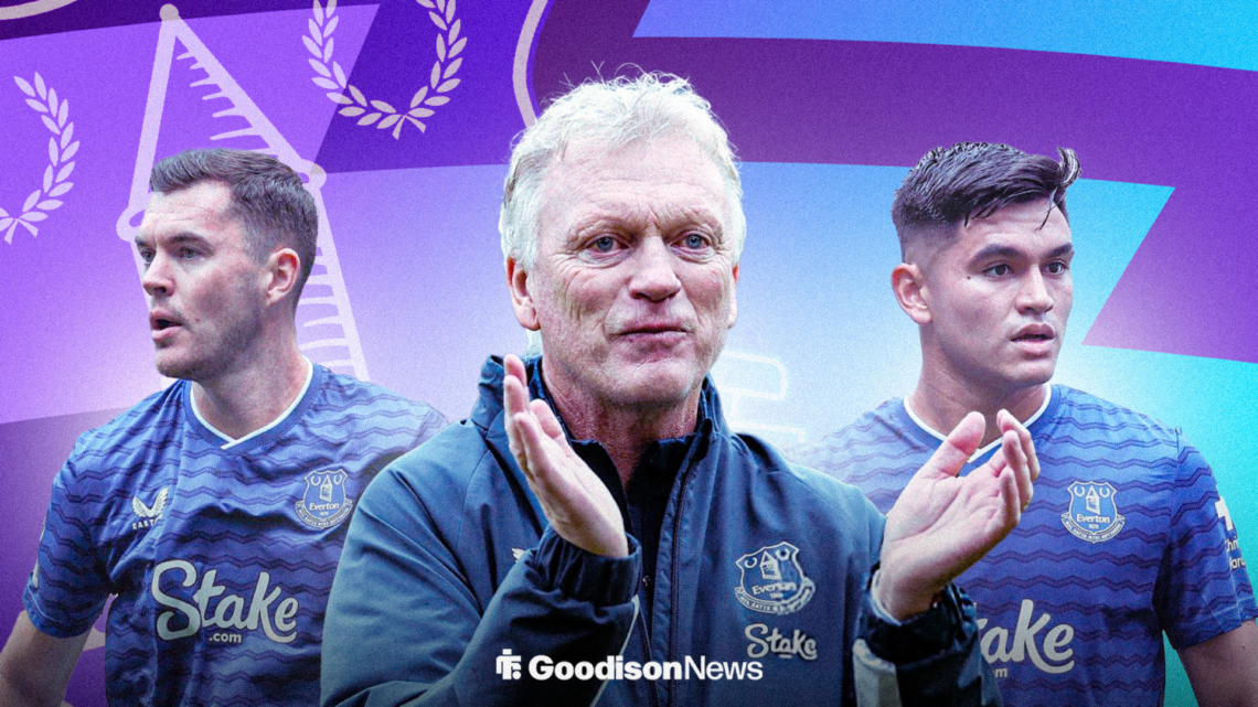 Everton boss David Moyes with Carlos Alcaraz and Michael Keane.