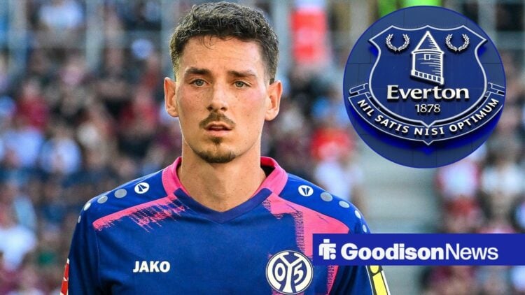 Anthony Caci of Mainz 05 with Everton crest.