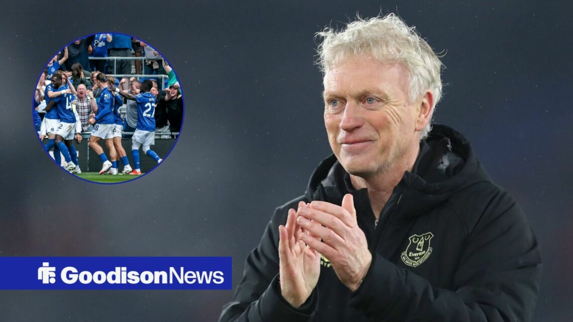 David Moyes applauding alongside a circle inset of the Everton team celebrating a goal.