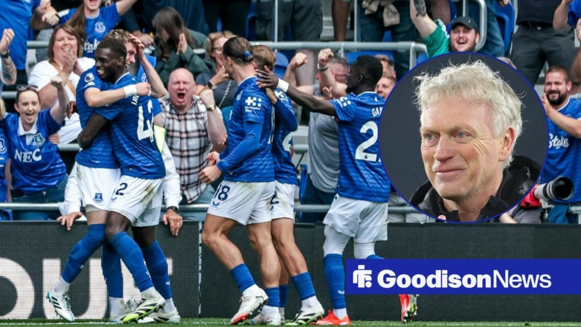 Everton players celebrate with David Moyes smiling inset