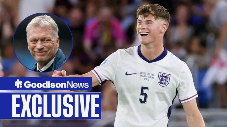 Goodison News exclusive as England U21 defender Charlie Cresswell smiles and points towards a circular inset, where Everton manager David Moyes gla...