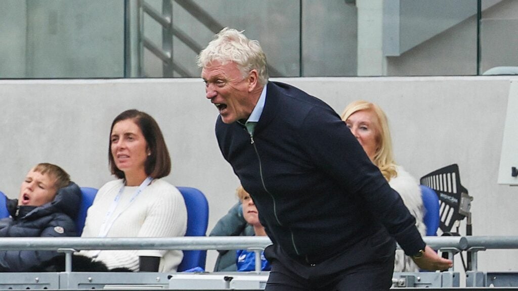 Everton boss David Moyes looking furious