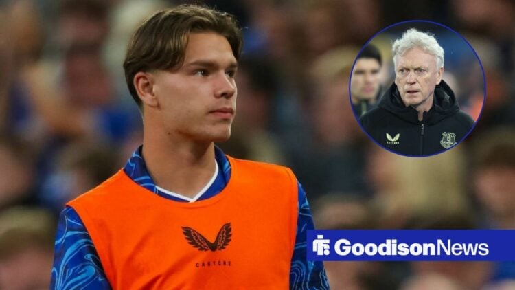 Tyler Dibling in a substitute bib and David Moyes in a round overlay