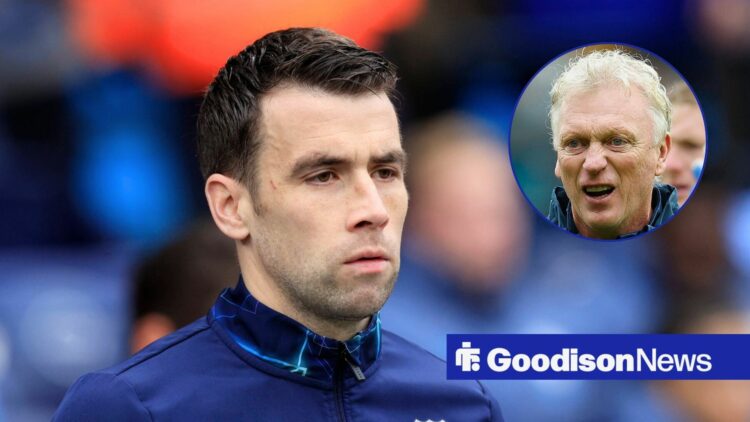 Everton defender Seamus Coleman and David Moyes in circular inset