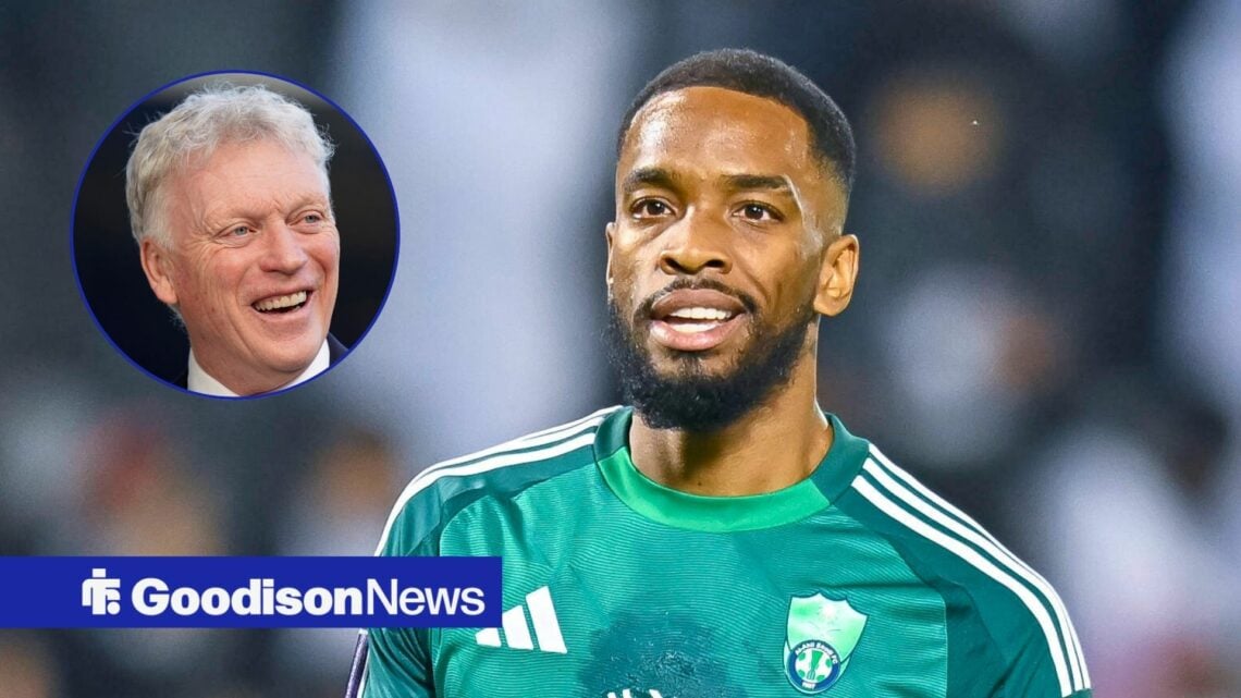 Al-Ahli striker Ivan Toney and Everton manager David Moyes in circular inset