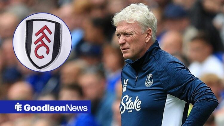 David Moyes with a serious look on his face, in the direction of the Fulham badge.