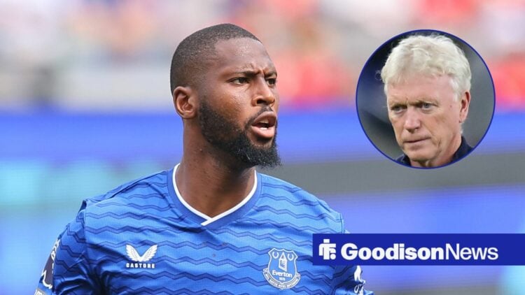 Everton striker Beto and David Moyes in circular inset