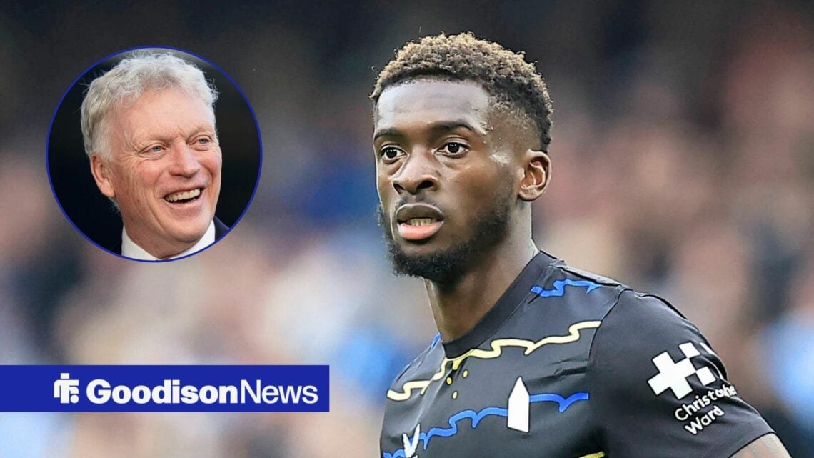 Everton midfielder Tim Iroegbunam and David Moyes in circular inset