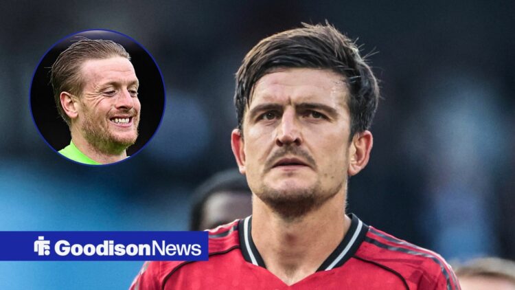 Manchester United defender Harry Maguire and Everton goalkeeper Jordan Pickford in circular inset