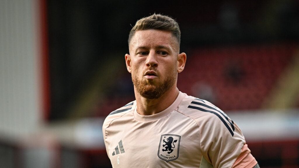 Ross Barkley warming up for Aston Villa