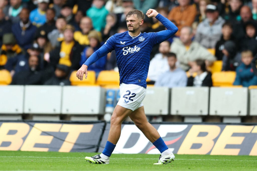 Everton midfielder Kiernan Dewsbury-Hall celebrates