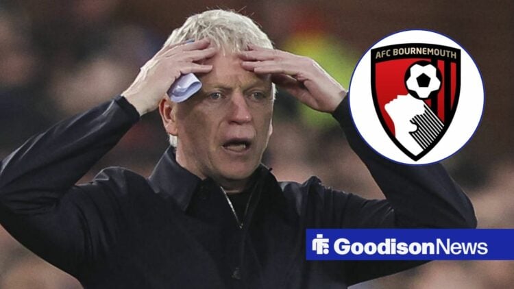 David Moyes looking at the Bournemouth badge.