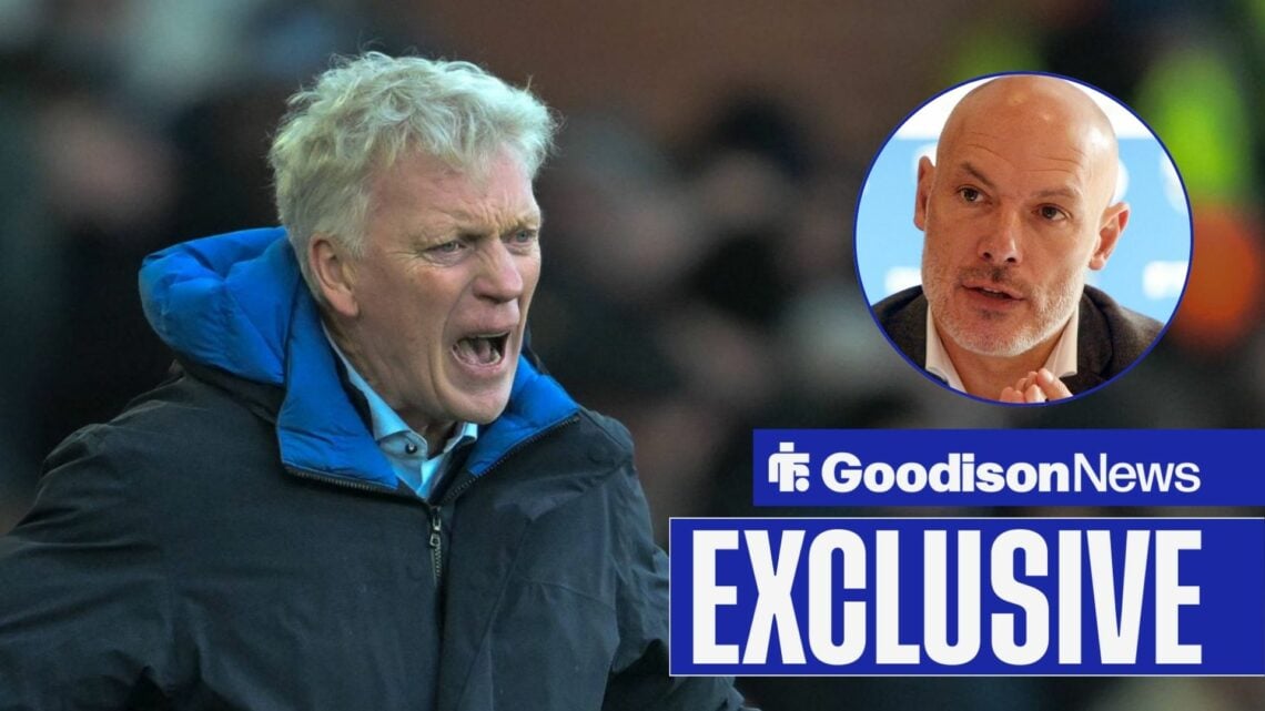 Everton boss David Moyes looking furious, Howard Webb in inset.