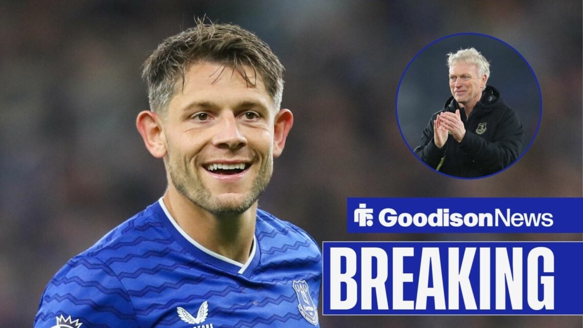 James Tarkowski looks delighted and David Moyes applauds in a round overlay