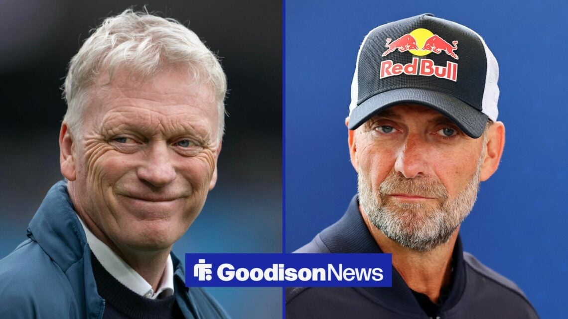 Everton boss David Moyes and Jurgen Klopp smiling.