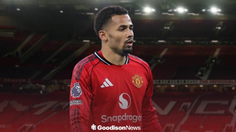 Everton star Iliman Ndiaye in a Manchester United shirt.