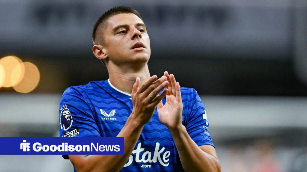 View: Vitalii Mykolenko set for spell on the sidelines after what just happened at Everton