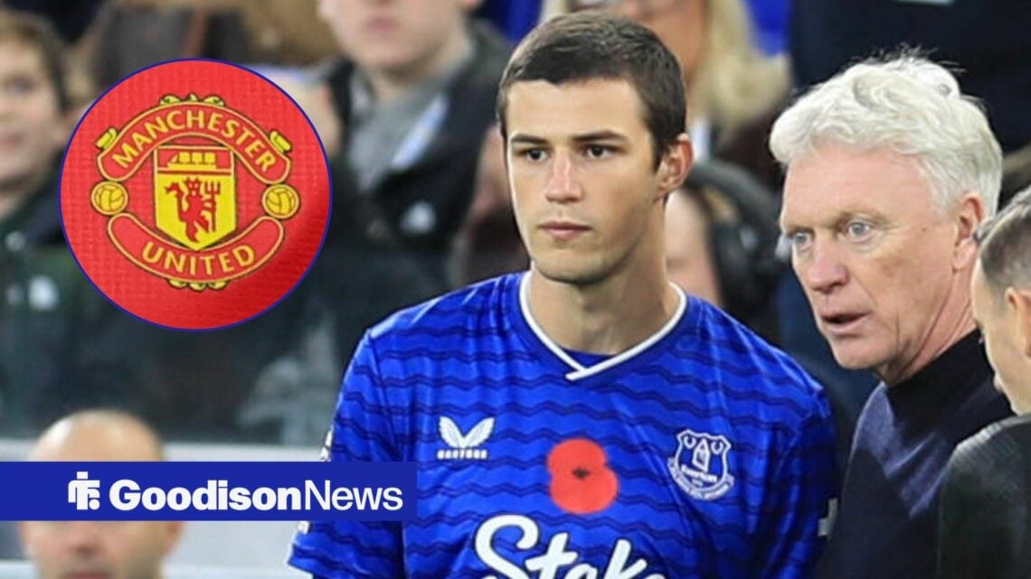 Everton versus Fulham Everton manager David Moyes issues instructions to substitute Merlin Rohl looking towards a circle inset of the Manchester Un...