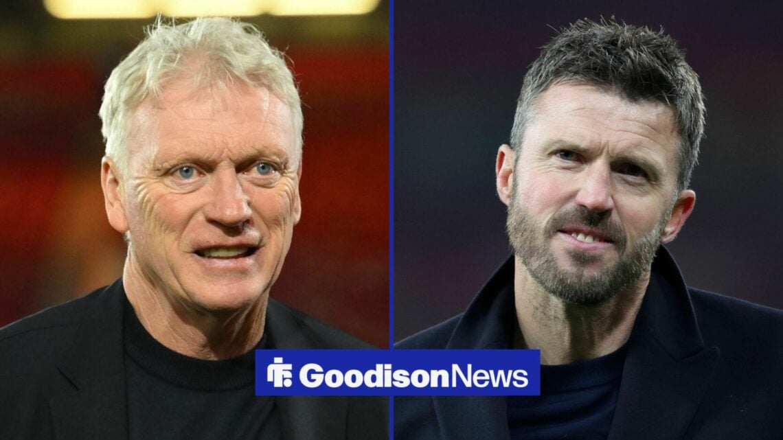 David Moyes and Michael Carrick stood alongside each other.