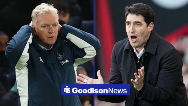 David Moyes looking towards Andoni Iraola