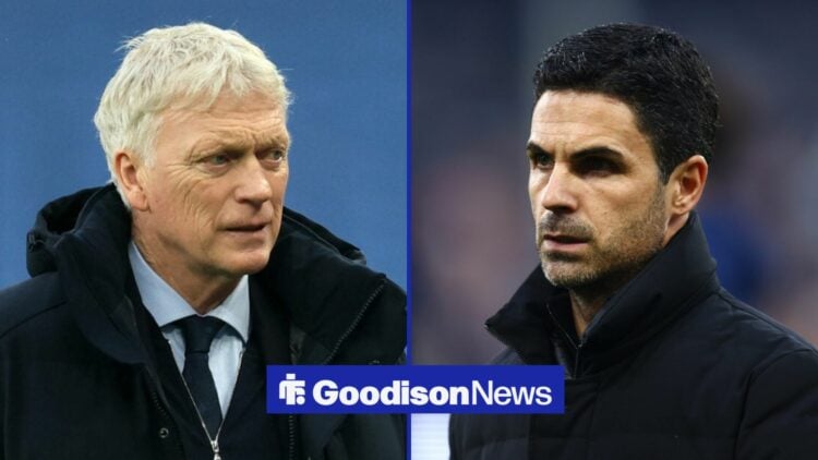 David Moyes looking towards Mikel Arteta