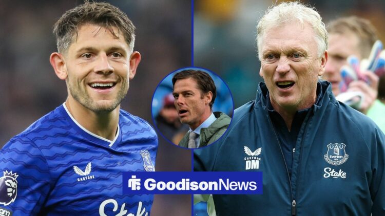 David Moyes, Manager of Everton, celebrates towards the fans following victory in the Wolverhampton Wanderers vs Everton Premier League match at Mo...