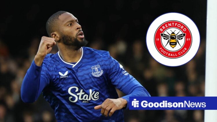 Beto of Everton celebrates after his side scores during the Premier League match between Fulham and Everton, Brentford badge in inset.